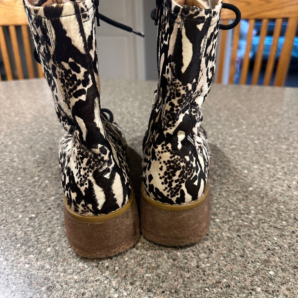 Free People Combat Boot Taos Print Cow Hair Lace Up Lug Brown Black Tan … - Picture 2 of 7